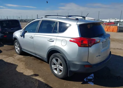 2013 Toyota Rav4 Xle z USA, uszkodzony, nr VIN JTMWFREV0DD000743